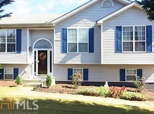 6012 Daffodil Dr, Flowery Branch, GA 30542