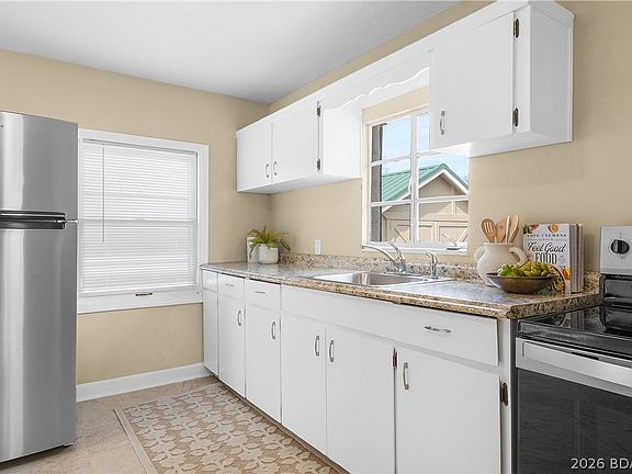 3rd image of 505 S Burke St