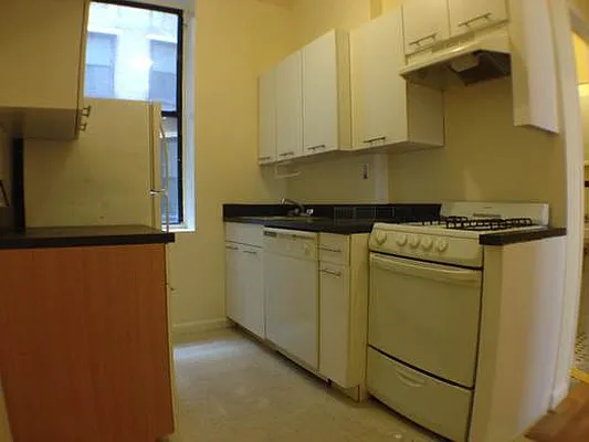 Rented by Reliance Realty Partners LLC  | media 14