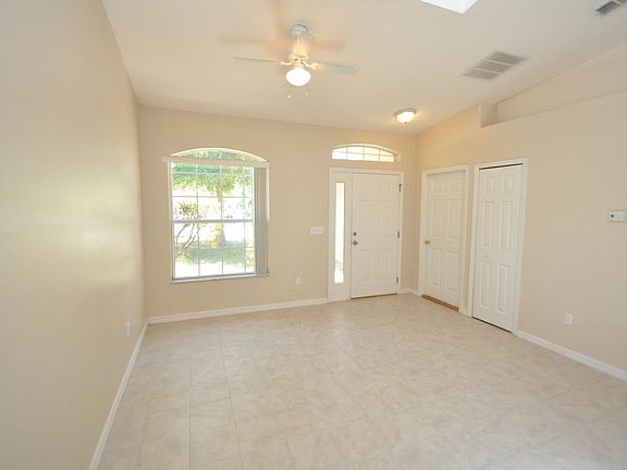 4th image of 69 Rose Dr #A