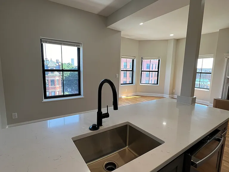557 Columbus Ave #401 — Photo 10