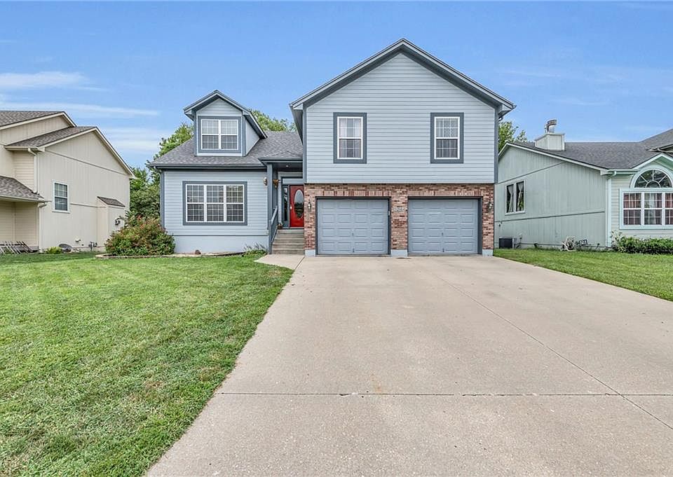 1st image of 1244 SE Scenic Dr
