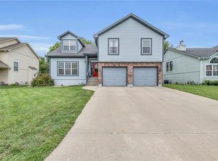 1244 SE Scenic Dr, Blue Springs, MO 64014