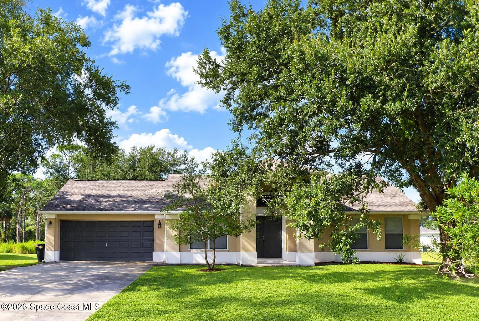 2 bed, 2.0 bath, 1229 sqft, $1,795 — Photo 1