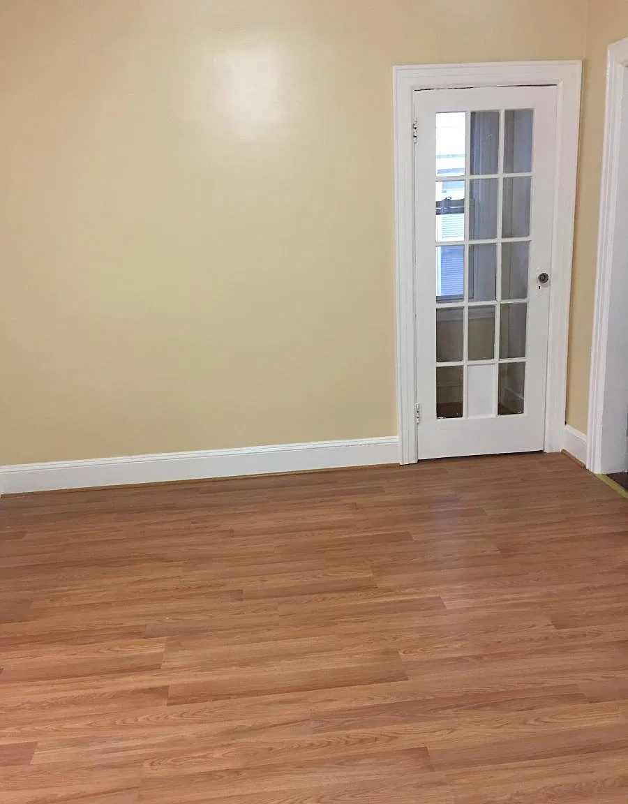 118 Dixon Avenue — Photo 2