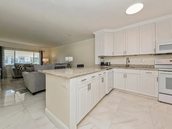 2668 Garden Drive N #105, Lake Worth, FL 33461