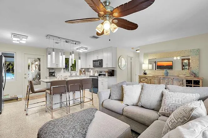 25 N Ocean Dr — Photo 15