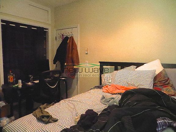 2nd image of 59 Westland Ave #4