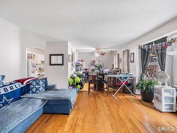 4th image of 10 Franklin Avenue #H