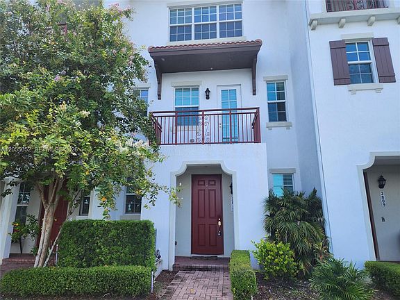 4th image of 2813 SW 119th Way