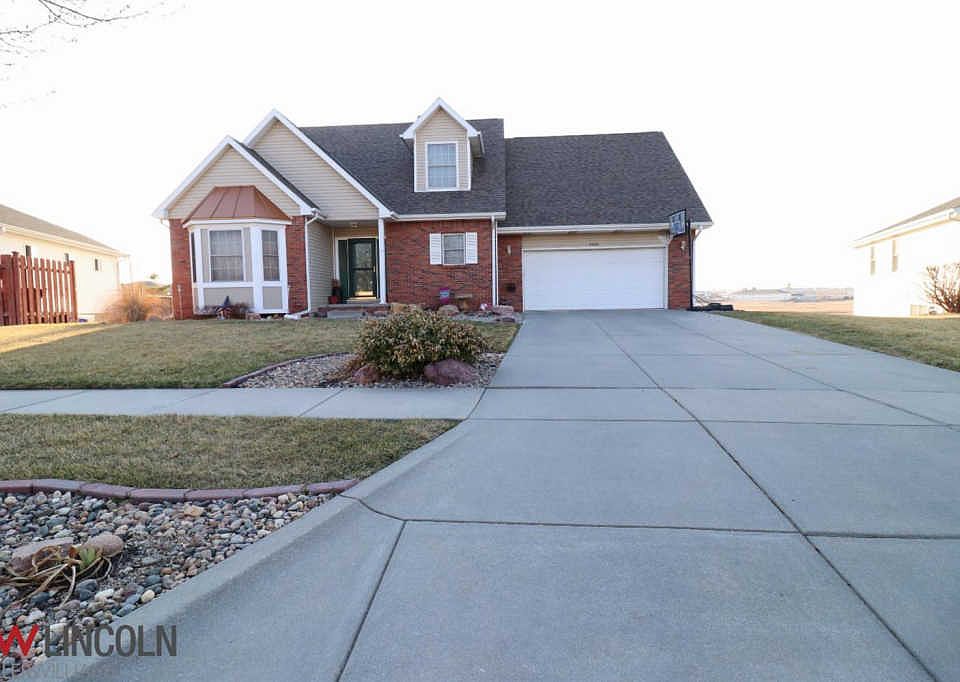 1st image of 3230 Prairieview Dr