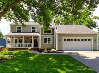 9738 Colby Ave, Clive, IA 50325