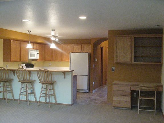 4th image of 1405 32nd Street Ct NW