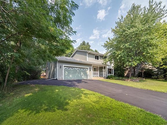 3rd image of 1095 Lake Oaks Dr