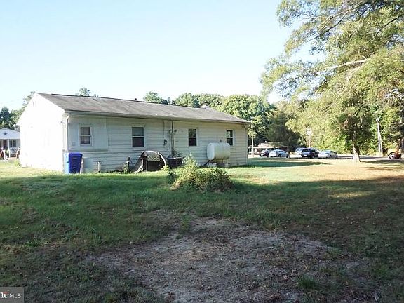4th image of 5218 Red Hill Dr