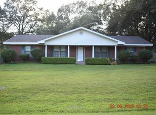 107 Rosemary Dr, Bastrop, LA 71220