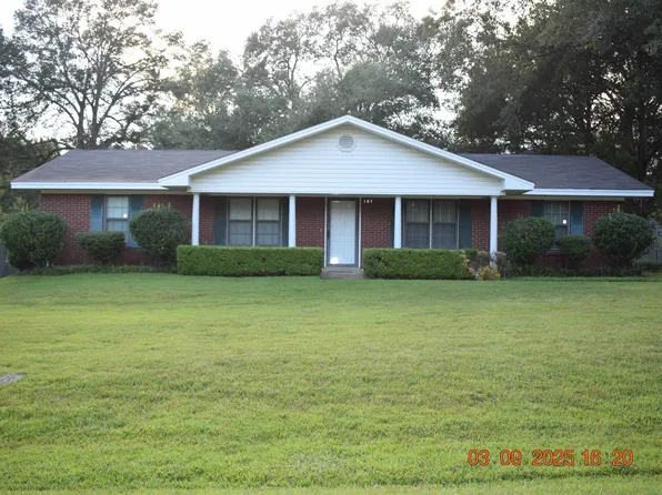 107 Rosemary Dr, Bastrop, LA 71220