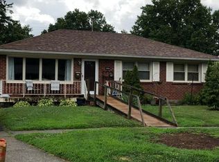 3826 Chatham Rd, Louisville, KY 40218