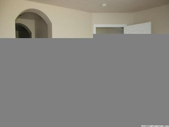 5th image of 42 S Clayton Ct #102