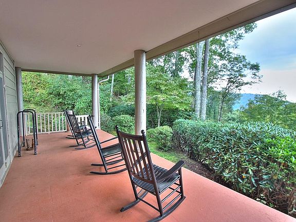 5th image of 710 Leisure Ln