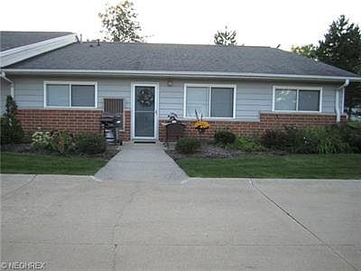 2nd image of 27083 Oakwood Cir APT 104