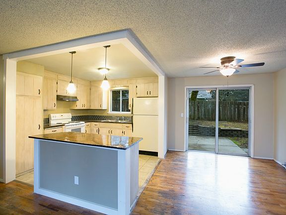 2nd image of 16821 5th Avenue Ct E