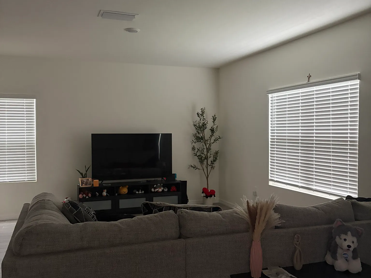 4 bed, 2176 sqft, $2,600 — Photo 3
