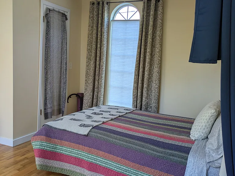 Lakeway Dr — Photo 10