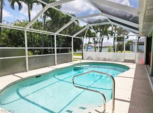 1811 Savona Pkwy W, Cape Coral, FL 33914