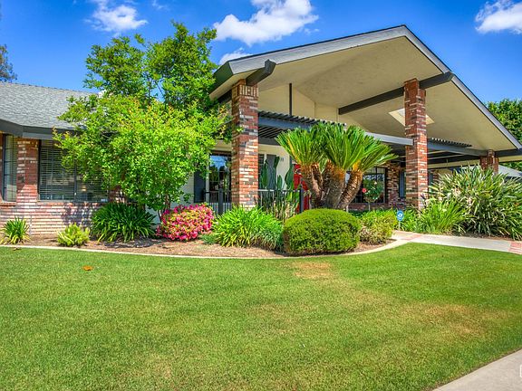 3rd image of 9600 Valley Oak Ct