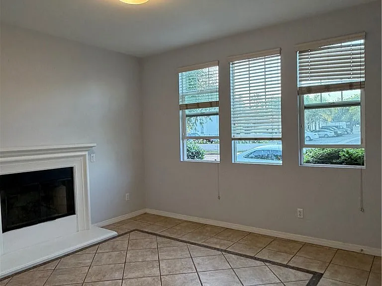 167 W Arbor Ct — Photo 7