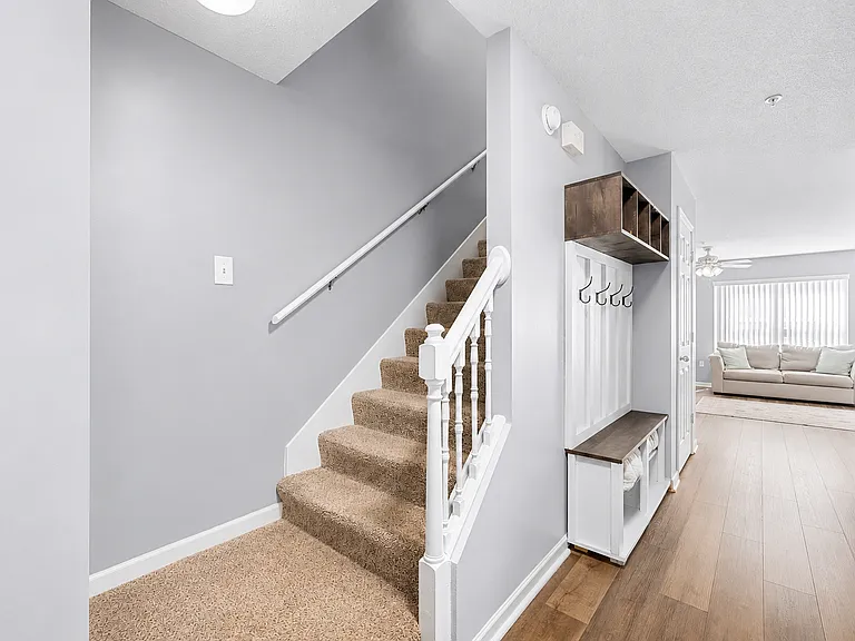 313 Crooked Pine Trl — Photo 4