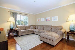 3rd image of 148 N San Marino Ave