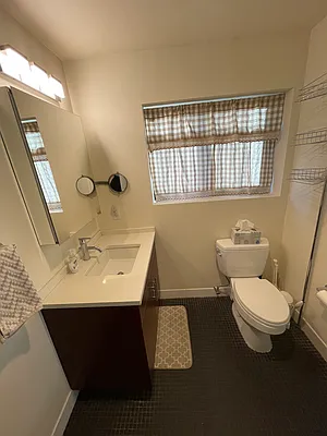 Rented by FAR Property Management | media 25