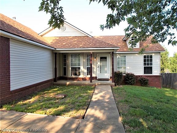 3rd image of 2510 Woodwind Way