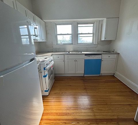 3rd image of 14 Overlook Ave Floor 2