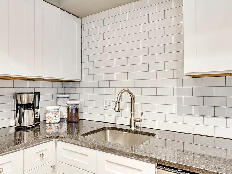 715 Barton St #715A — Photo 11