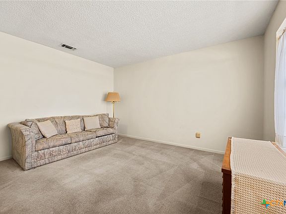 5th image of 440 Jeffery Ln