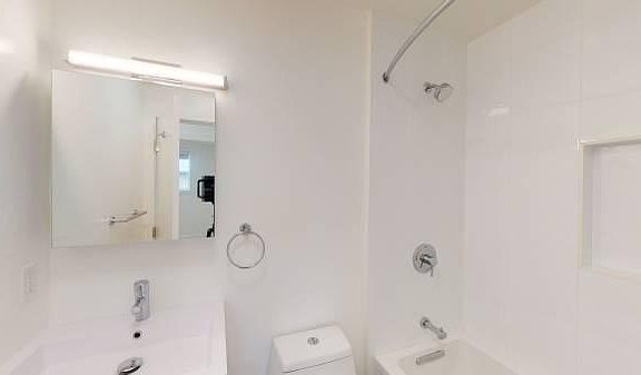5th image of 1635 Gough St #302