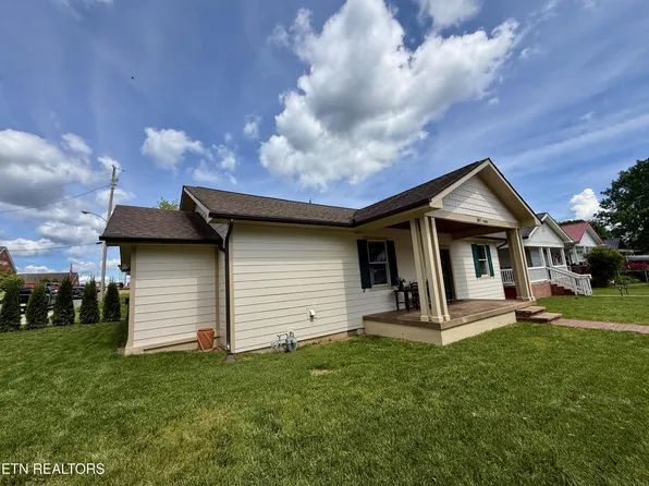 207 Cedar St, Loudon, TN 37774