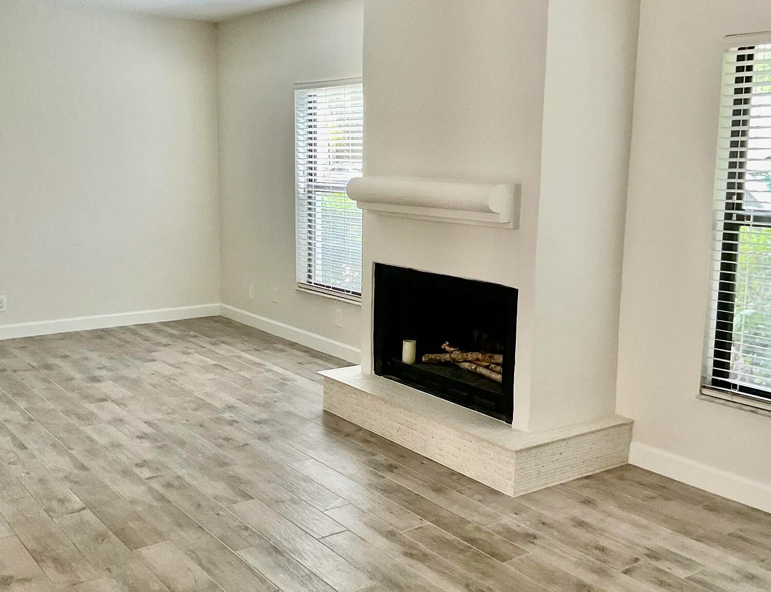 3 bed, 2.5 bath, 2196 sqft, $5,950 — Photo 1