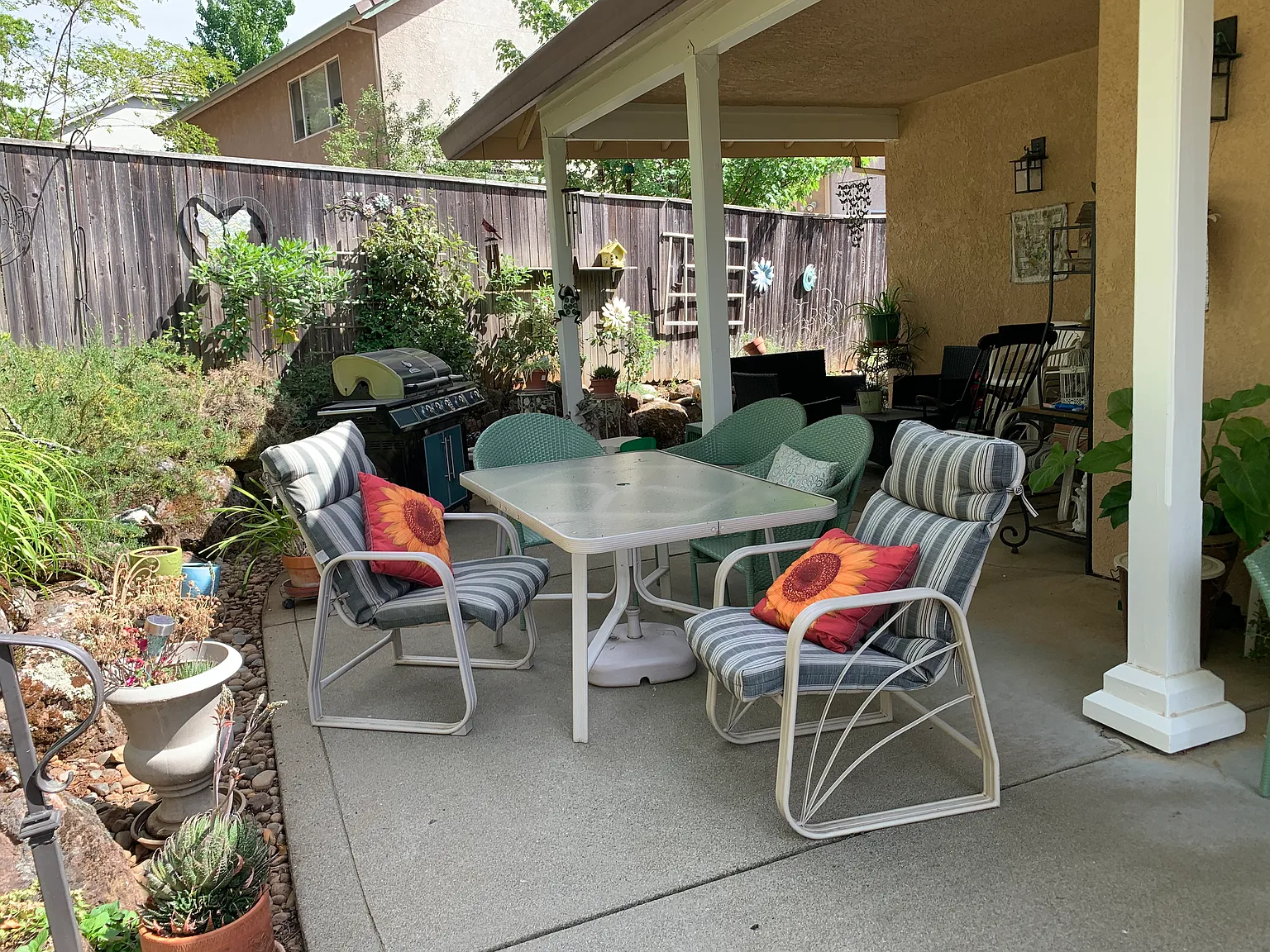 4 bed, 2.5 bath, 2312 sqft, $4,500 — Photo 4