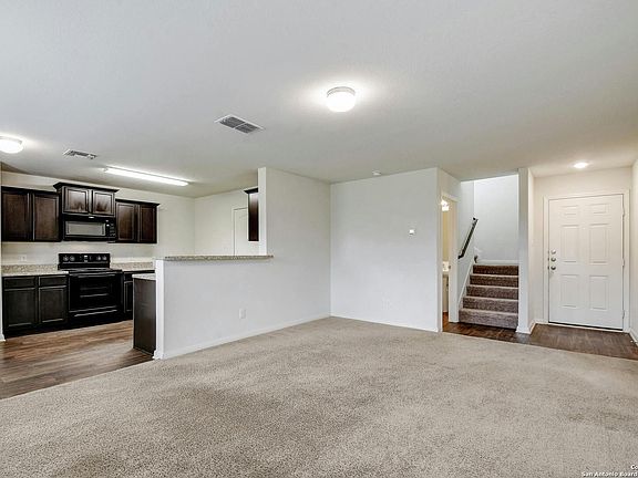 2nd image of 6818 TRESELLE LN
