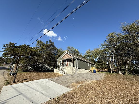 5th image of 116 Earnhart St