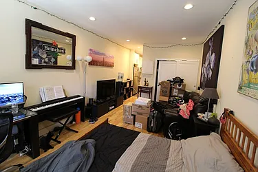 Rented by Mossanen Group