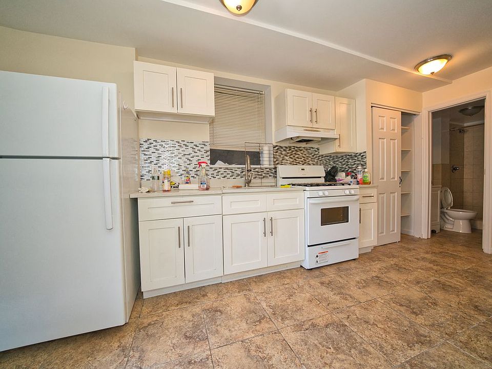 1st image of 2317 29th St APT 1