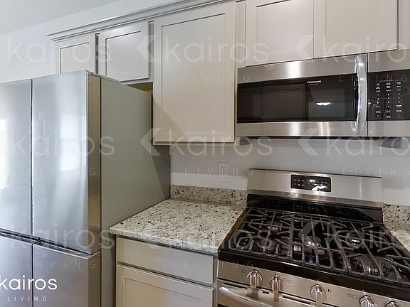 4th image of 121 Alpine Meadows Ln