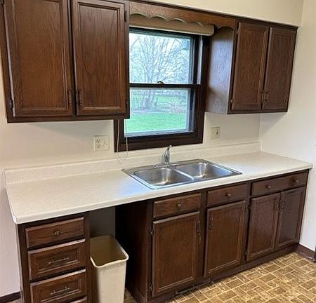 5th image of 432 Peachtree Cir