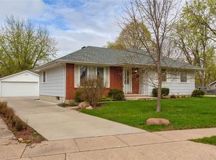 2916 54th St, Des Moines, IA 50310