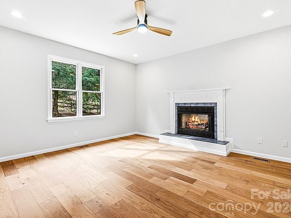 4th image of 63 Red Fox Dr